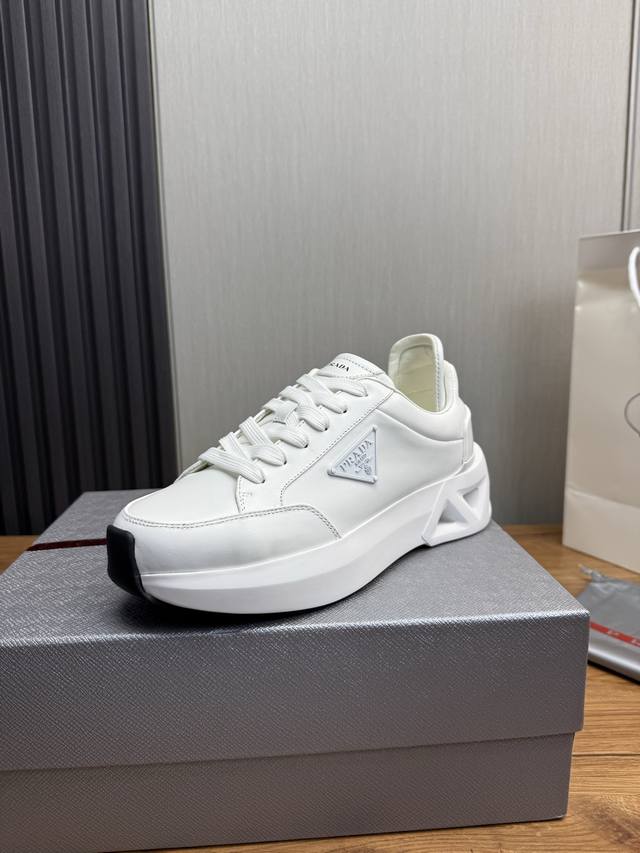 Factory P price Prada men's shoes counter hot style, high quality shipment offic