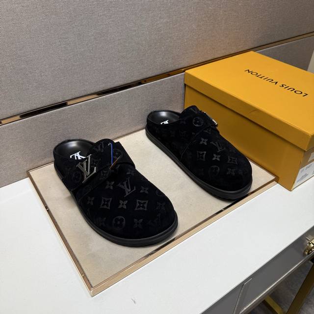 factory price Pp Lv~ Men's casual half slippers 2025Z cabinet simultaneous sale