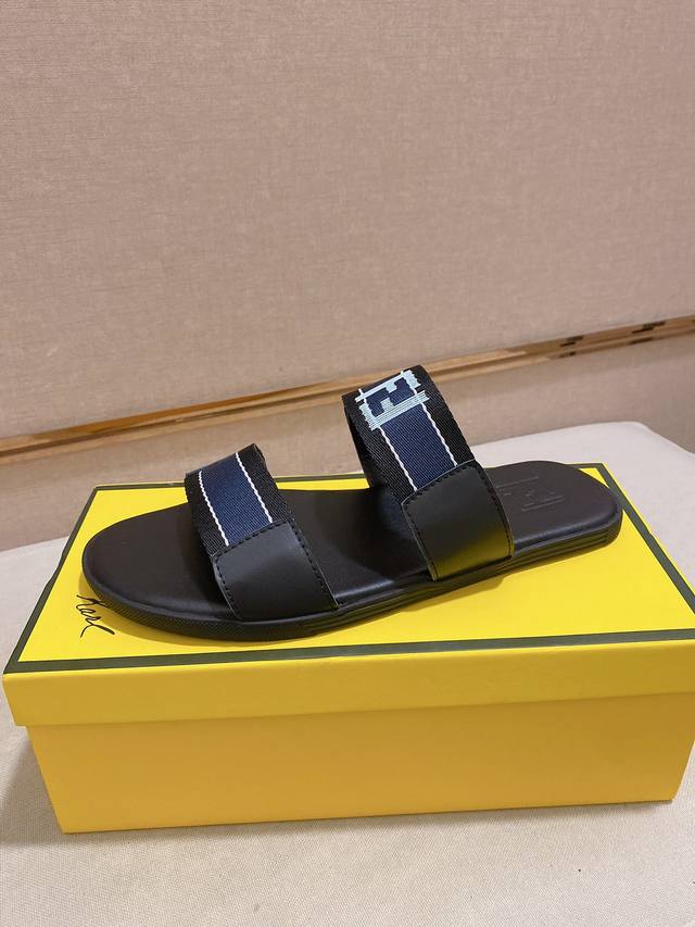 Fendi men's slippers, the latest 1:1 replica from the official website of the hi