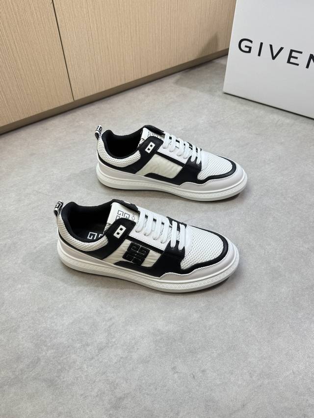 Givenchy - High-end, original casual sneakers - Upper: Nappa calfskin, branded h