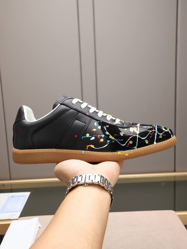 A new color is available for Margiela classics on the official website. All othe