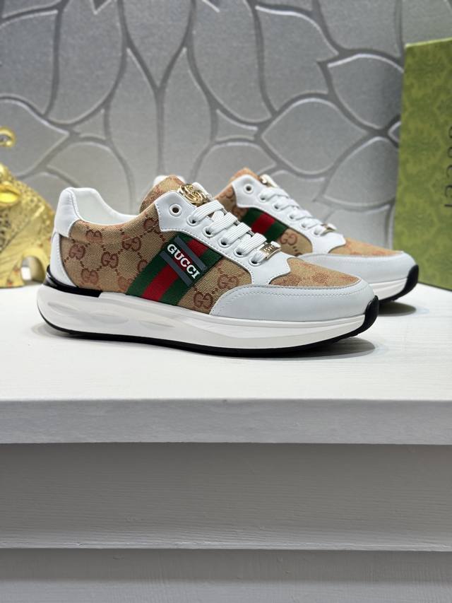Gucc* Original Gucci quality! This official global debut features a premium Ital