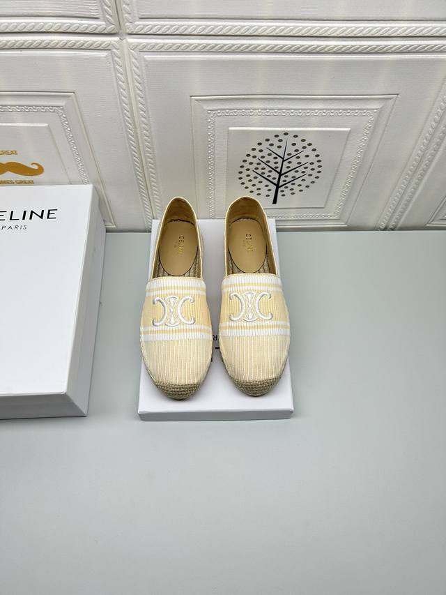 New. Cel.Ine flat-heeled fisherman shoes. Crafted from cotton canvas and featuri