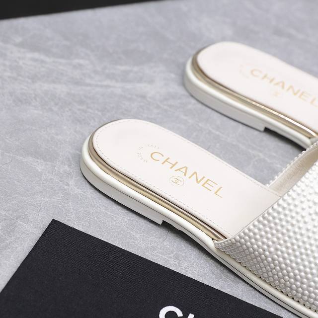 Chanel 25S early spring hit flip-flop sandals, featuring over-the-counter detail