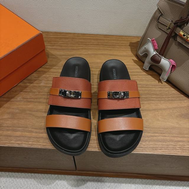 Hermes... A Eclair slippers, a 2025 new arrival and a hit series, feature a ligh