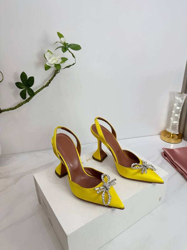 Factory Outlet & Amina Simple style, vibrant colors, exclusive customization, da