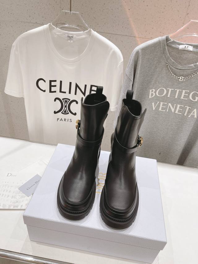 High-Release Dior 2025Ss Fall/Winter Ankle Boots. The timeless riding boot silho