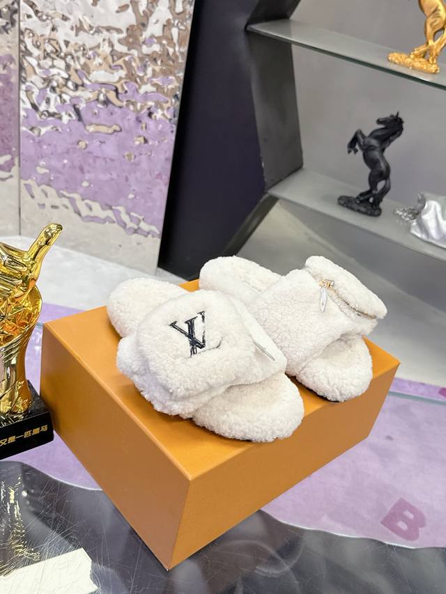 Factory Price Pp: Louis Vuitton 2025 new wool slippers are made of fine and soft