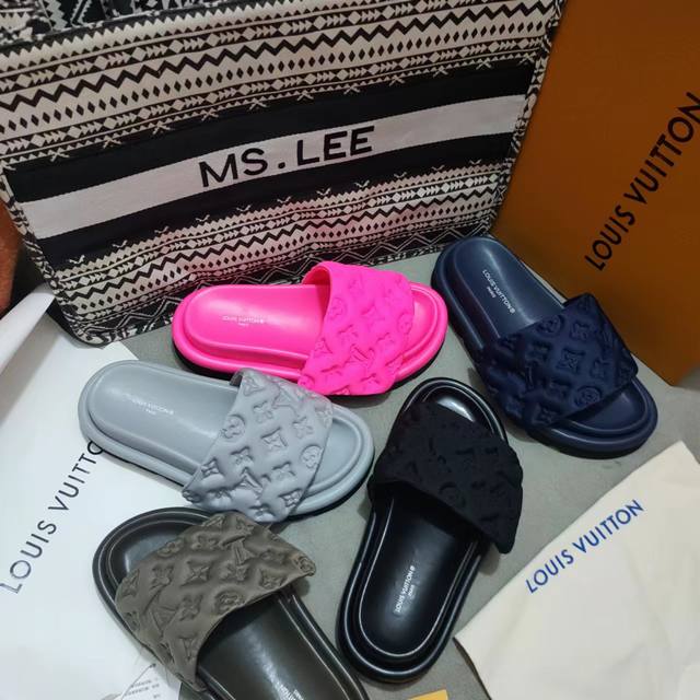 Factory Price Pp: New arrival in early spring Louis Vuitton popular couple embos