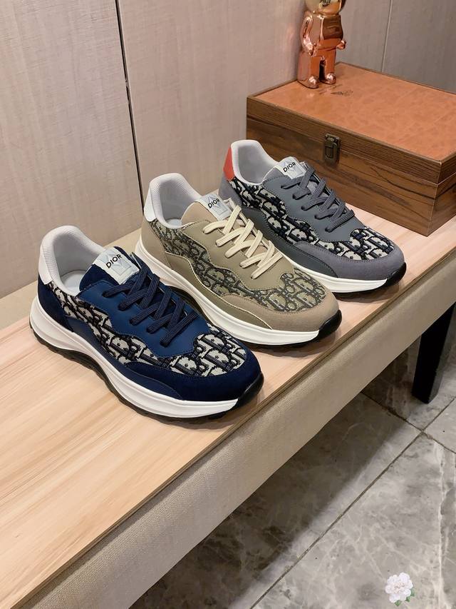 Dior*'s latest best-selling casual shoes at factory price. Top-tier luxury brand