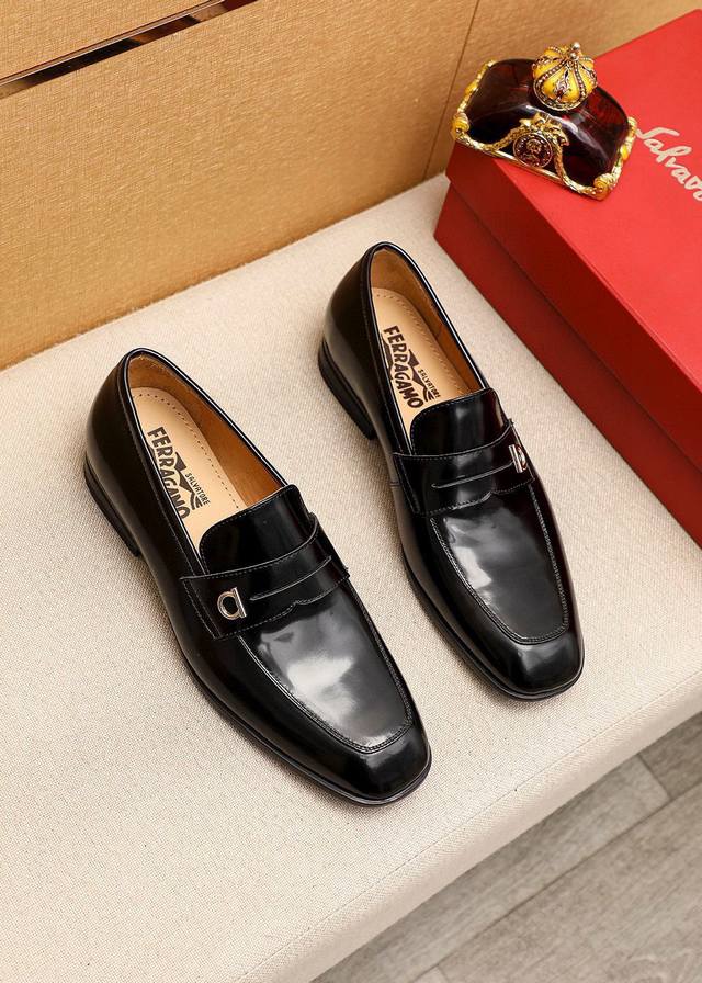 Product Brand: Ferragamo Salvatore Ferragamo Casual Leather Shoes Standard Sizes