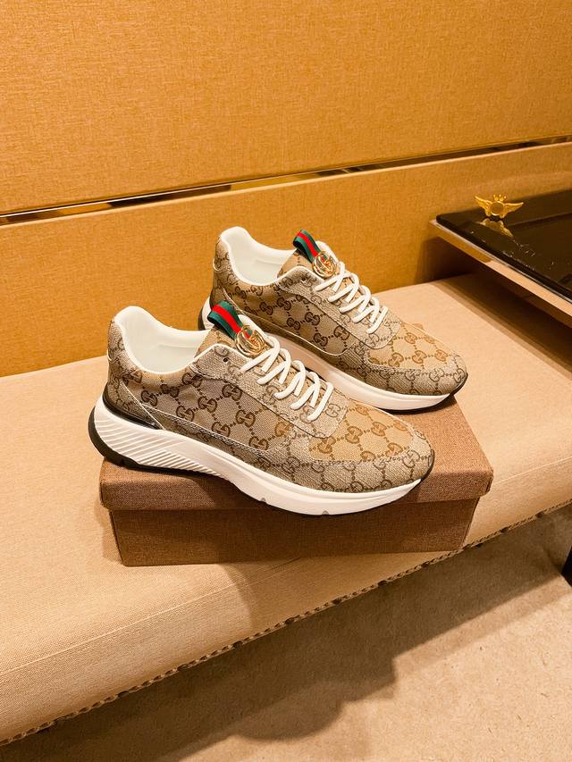 Factory-produced Gucci men's shoes, a 1:1 replica of the high-end brand's offici