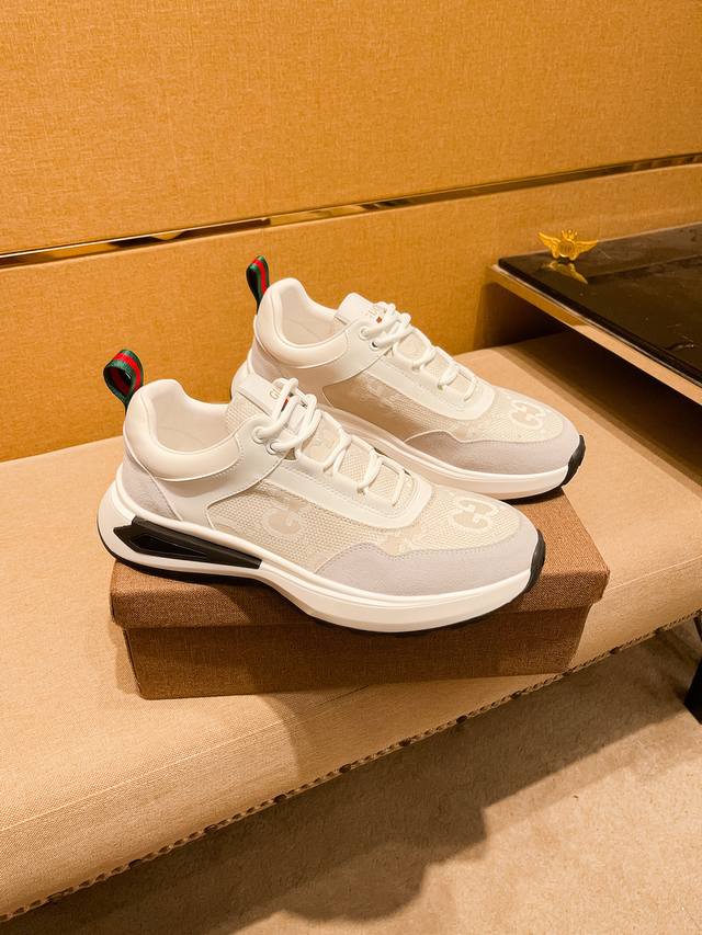 Factory P-batch Gucci men's shoes, a 1:1 replica of the high-end brand's officia