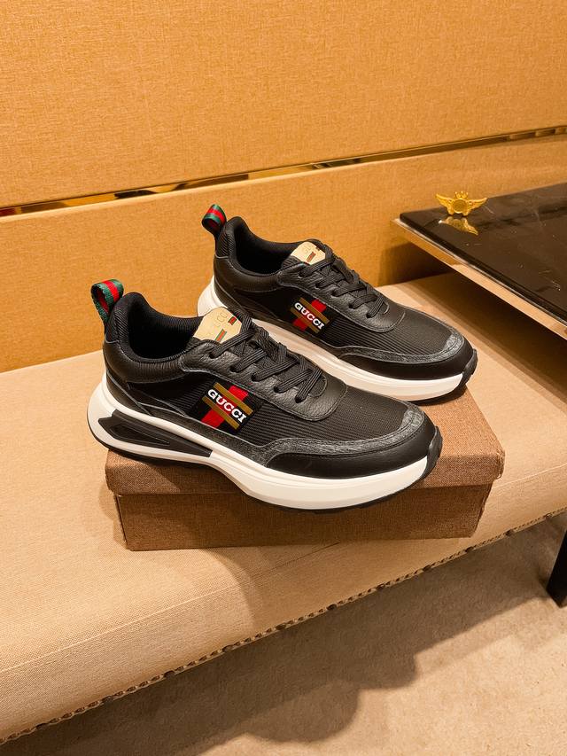 Factory P-batch Gucci men's shoes, a 1:1 replica of the high-end brand's officia