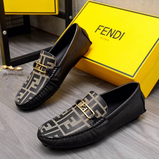Factory Price Men's Sports Shoes Original Product Brand: Fendi Fendi Slip-On Sho