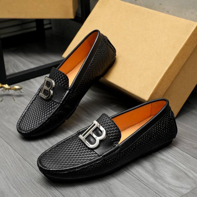 Factory Price Men's Sports Shoes Original Product Brand: Balmaln Casual Slip-On