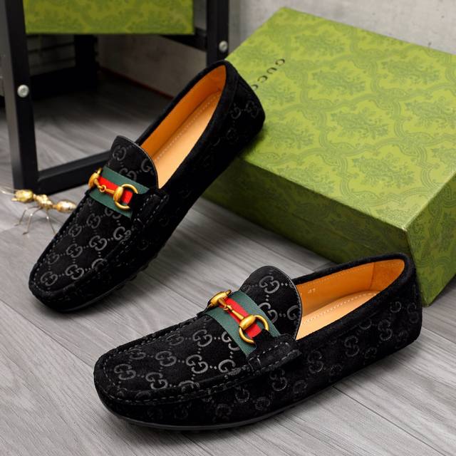 Factory Price Men's Sports Shoes Original Product Brand: Gucci Slip-On Shoes Sta