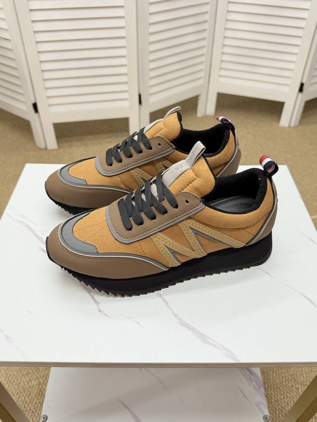 factory price men's sports shoes. Couple's Moncler casual sneakers, made of top-