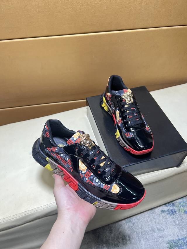 Factory Price Men's Sports Shoes, Original Versace Quality. ~ Unique modern snea
