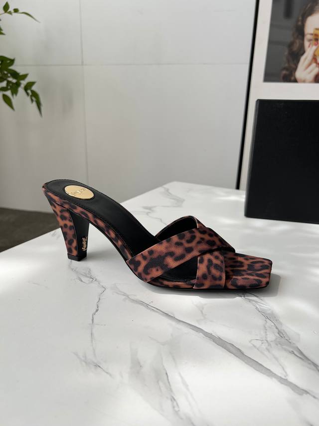 Factory Price Women's Shoes and Sportswear Original Ysl Saint Laurent* 2025 Summ