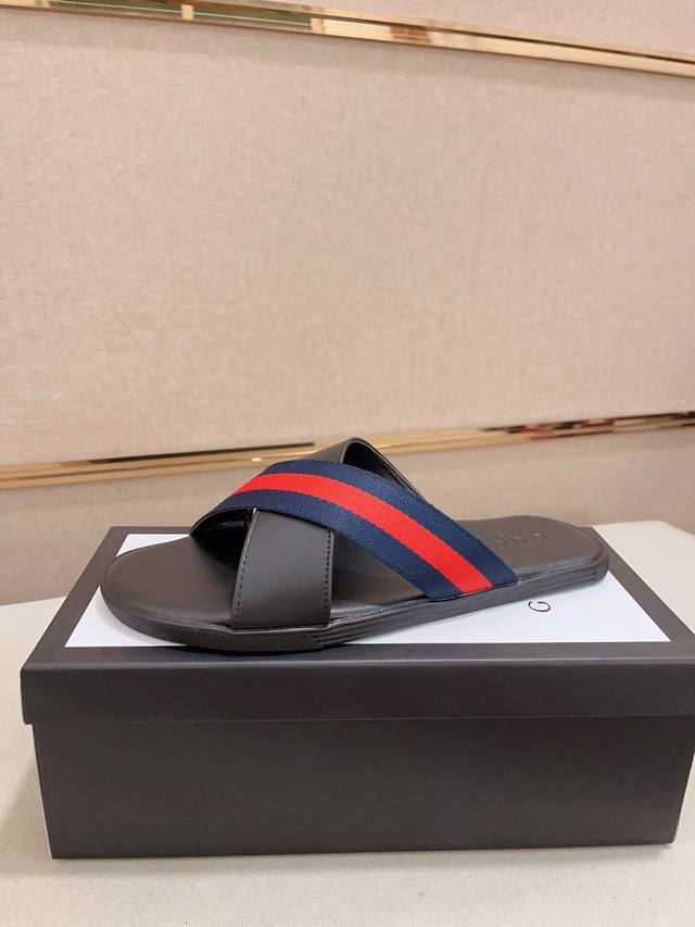 Factory Price Men's Sports Shoes Original Gucci Slippers. A 1:1 replica of the l