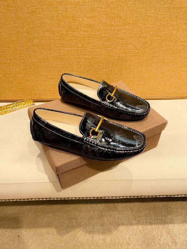 Factory Price: Gucci Men's New Moccasins. Original quality, official website syn