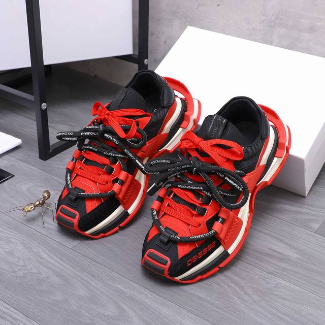 Product trademark: Dg Dolce & Gabbana couple's casual shoes Standard size: 35-46