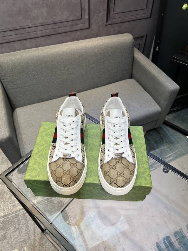 New Gucci single shoes, upper made of imported cowhide, 1:1 fabric from the offi