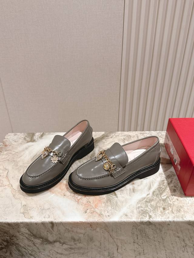 225 New chain loafer series arrivals!