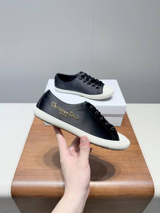 Dior - Dior's latest 2025 Lucky satin casual shoes with thin soles are highly re