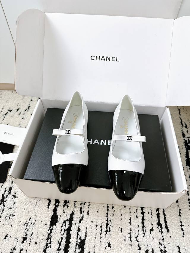 White purchasing-grade factory Xiao Chanel 25 A official website latest Mary Jan