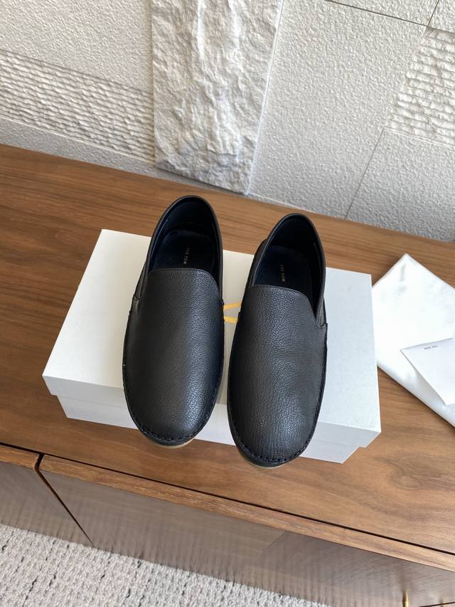 Premium Version: The Row 25Ss Spring/Summer Round-Toe Flat Loafers. The Row's "A