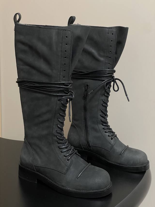 Ann Demeulemeester 25Ss new autumn and winter over-the-knee lace-up boots. This