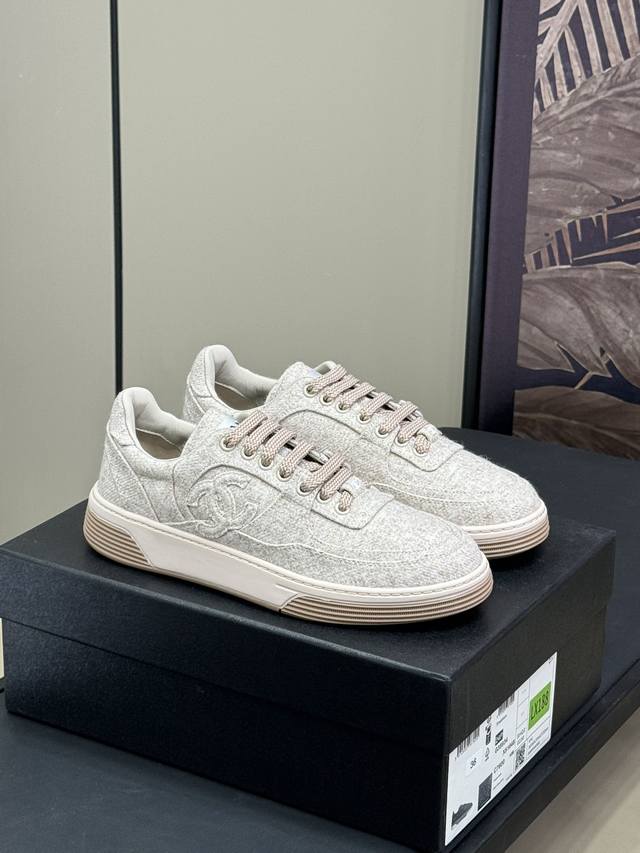 Top-quality Chanel 24B New Arrival~ Chanel autumn/winter woolen sneakers, the te