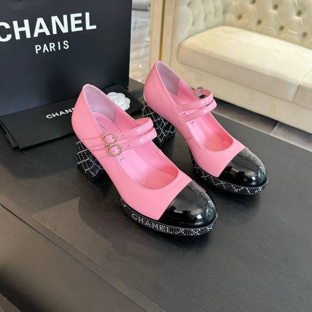 Chan*L Chanel Vintave vintage double C diamond-embellished high heels and sandal