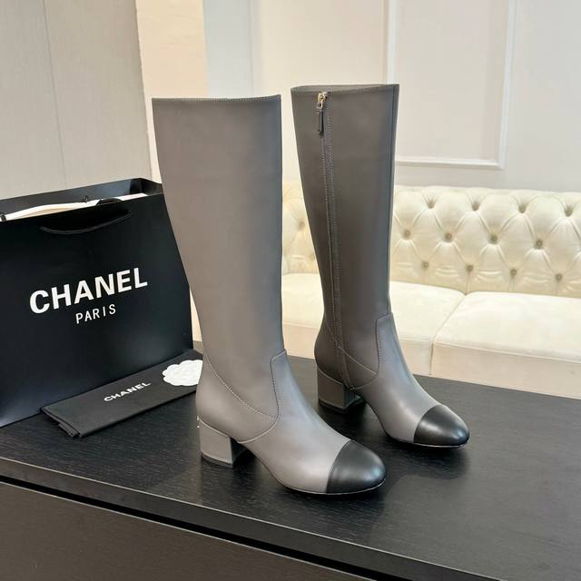 Chanel | Chanel's classic fall/winter stretch boots are the most popular on the