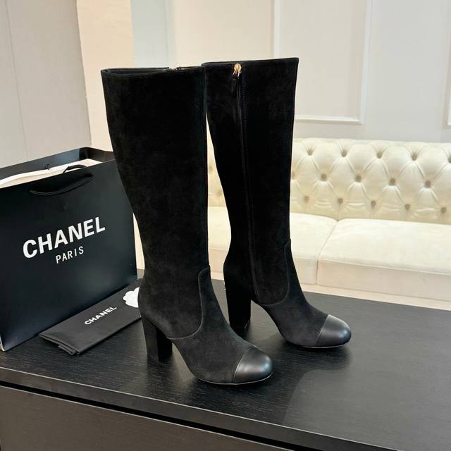 Chanel | Chanel's classic fall/winter stretch boots are the most popular on the