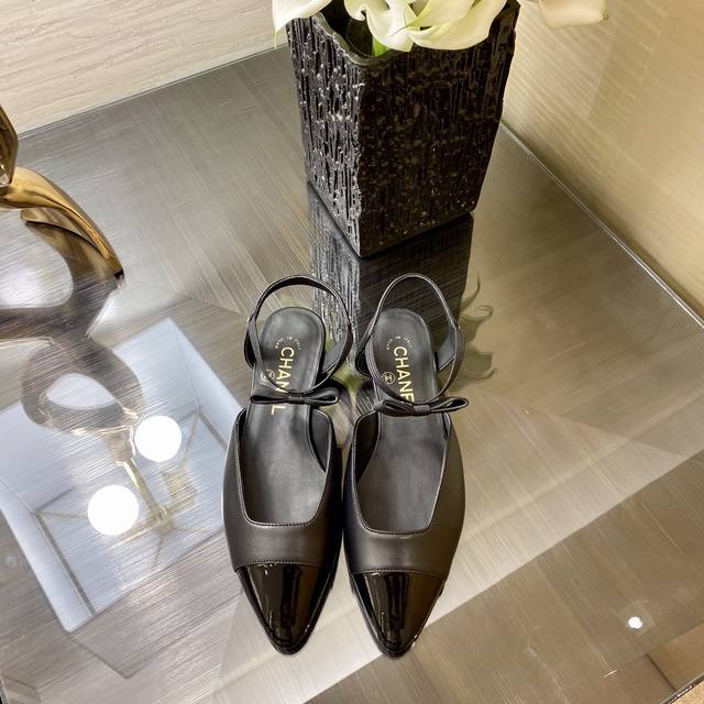 Chanel 20A Early Fall Haute Couture Collection is now in stock! This season's mo