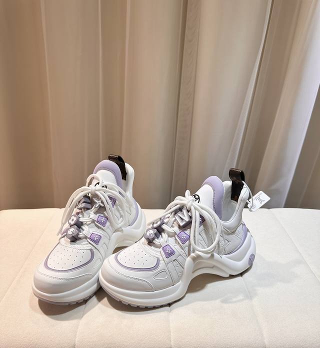Loujia's new autumn and winter collection, Louis Vuitton, is super easy to wear,
