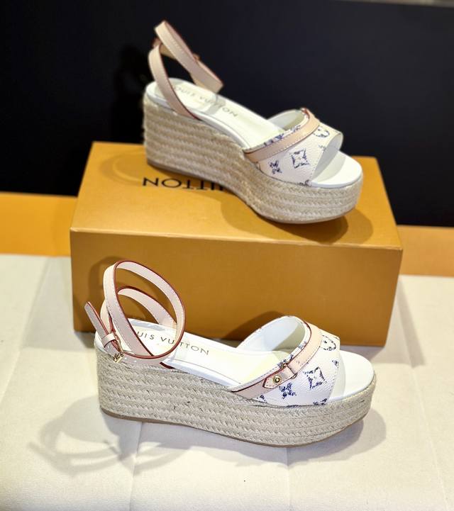 Spring top version LV wedge hemp rope editor sandals, classic beautiful legs art