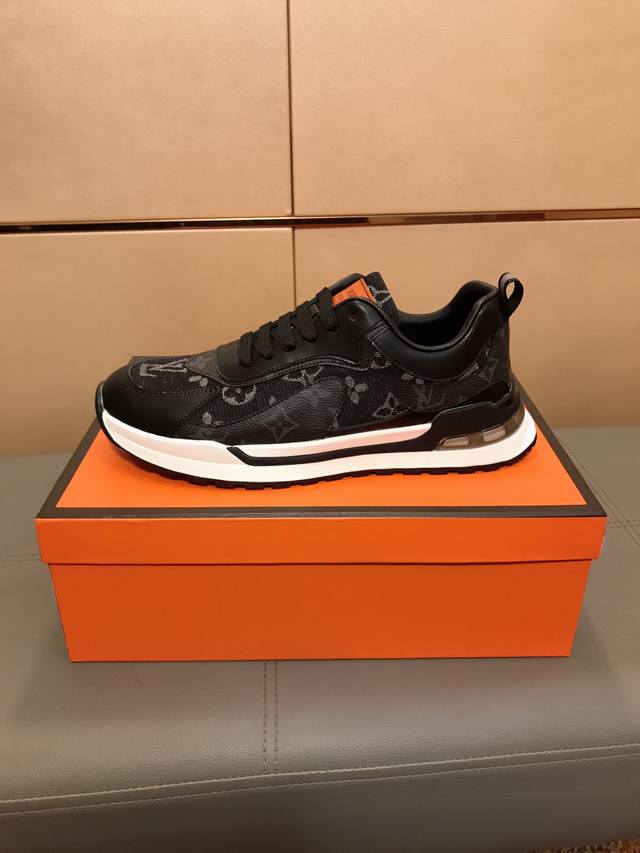 Lv Louis Vuitton new men's sports casual shoes are a hit, imported cowhide + bra