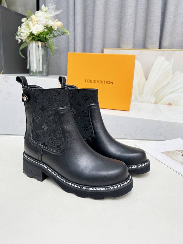 Louis Vuitton Fall/Winter 2025 high-end custom runway model for celebrities and