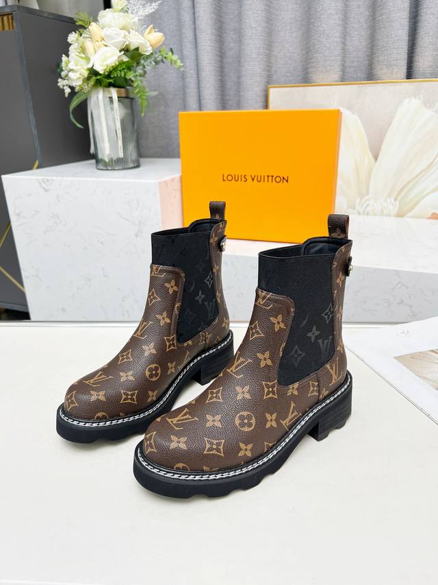 Louis Vuitton Fall/Winter high-end custom runway model for celebrities and influ