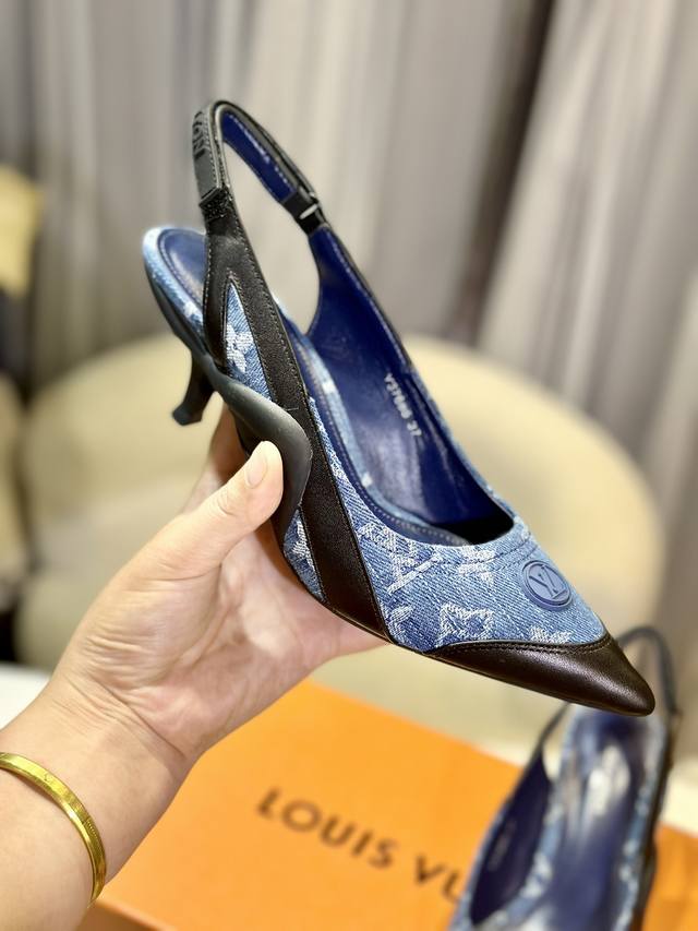 Vuitton Loui.