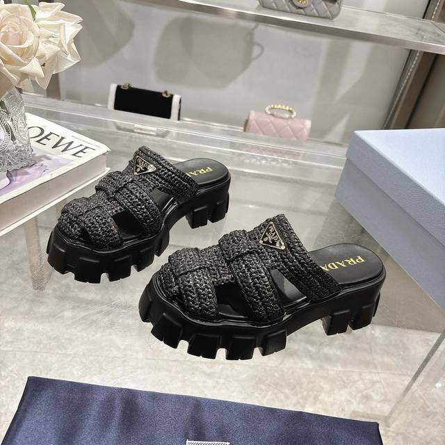 Fendi's latest hit is here!