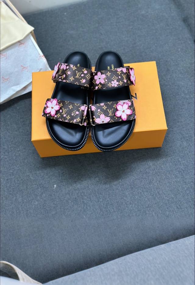 The latest Louis Vuitton autumn and winter new products are on the market. Super