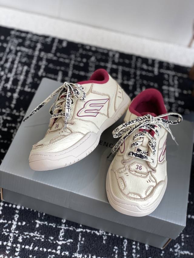 Women's 480 Men's Balenciaga Hamptons Worn-Out 25Fw latest colorway, featuring a