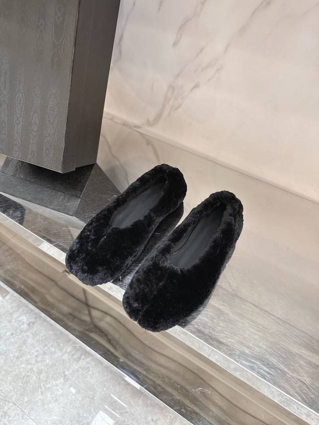 Dries Van Noten's new fall/winter furry shoes. These adorable furry shoes are ir