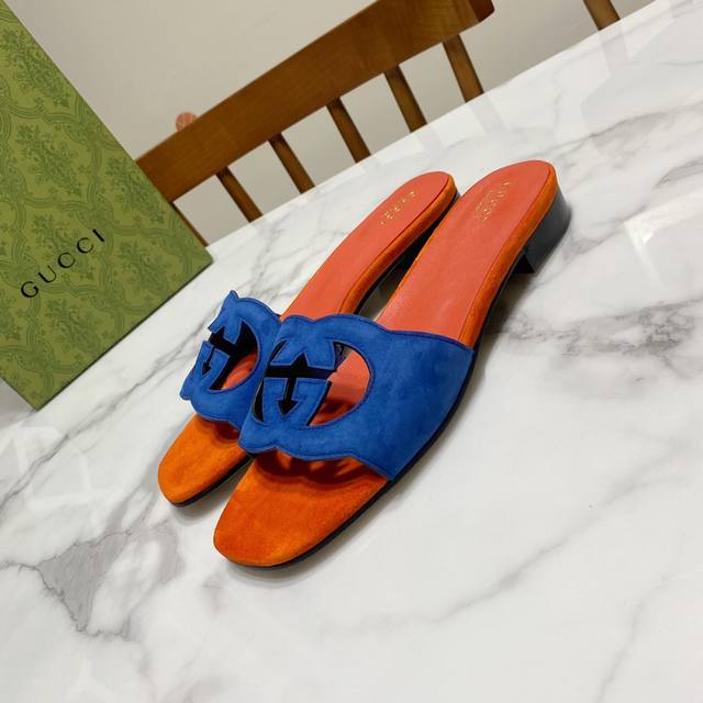 Gucci's latest summer double-bottomed slippers, with a popular hollow relief des