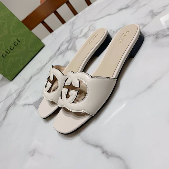 Beige Gucci Gucci's latest summer double flat slippers, popular hollow relief de